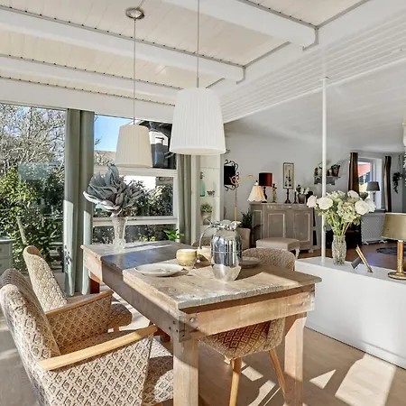 Semesterbostad Lovely Home In Gudhjem With Wifi *