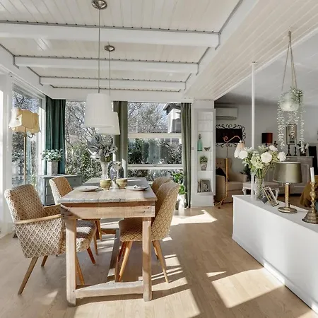 Lovely Home In Gudhjem With Wifi Gudhjem