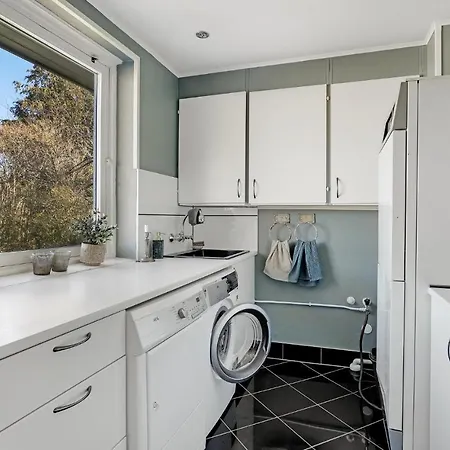 Semesterbostad Lovely Home In Gudhjem With Wifi